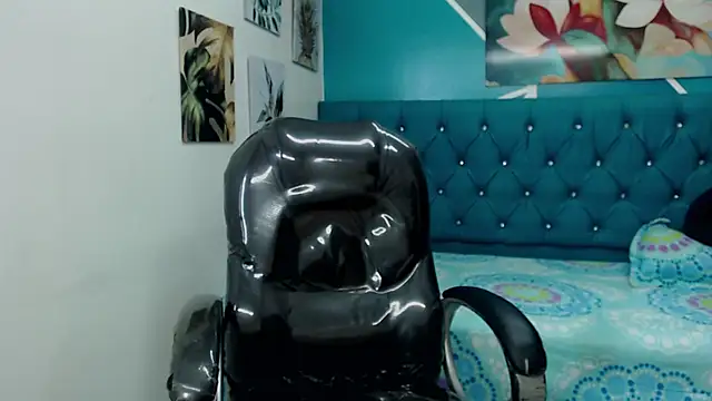 Snapshot of Noha_scott chatting on 02-04-25, 10:45 Noha scott online show from 02-04-25, 10:45