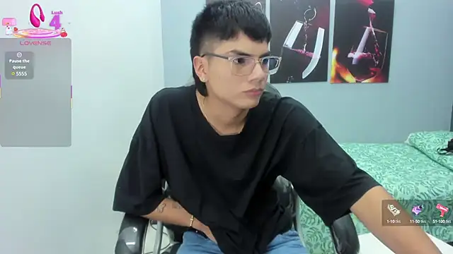 Snapshot of Noha_scott chatting on 02-27-25, 11:15 Noha scott online show from 02-27-25, 11:15