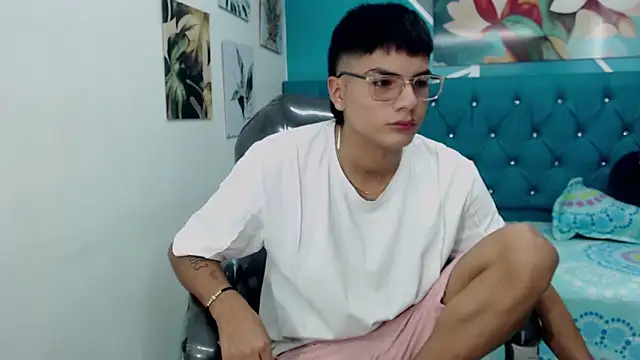 Snapshot of Noha_scott chatting on 02-08-25, 10:51 Noha scott online show from 02-08-25, 10:51