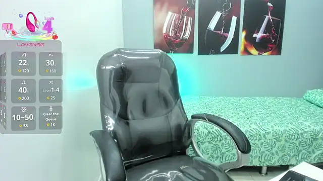 Snapshot of Noha_scott chatting on 03-11-25, 10:42 Noha scott online show from 03-11-25, 10:42