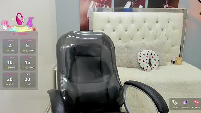 Snapshot of Noha_scott chatting on 04-18-26, 11:05 Noha scott online show from 04-18-26, 11:05