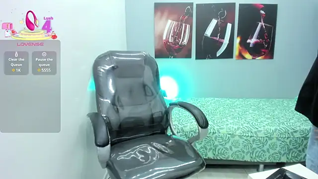 Snapshot of Noha_scott chatting on 03-15-25, 11:06 Noha scott online show from 03-15-25, 11:06