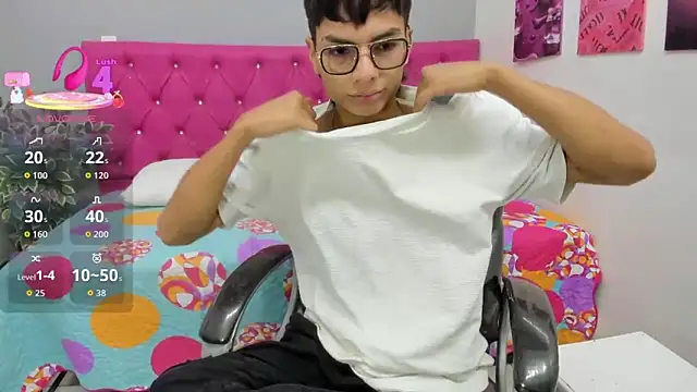 Snapshot of Noha_scott chatting on 09-12-25, 11:48 Noha scott online show from 09-12-25, 11:48