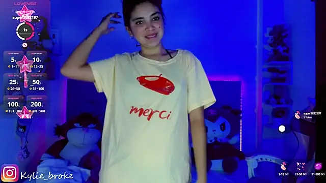 Snapshot of Kylie_brokee chatting on 02-09-25, 09:06 Kylie brokee online show from 02-09-25, 09:06