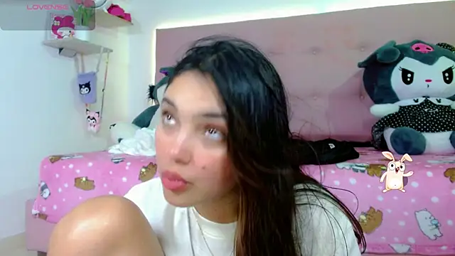 Snapshot of Kylie_brokee chatting on 03-03-25, 03:16 Kylie brokee online show from 03-03-25, 03:16