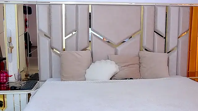 AnnabelleWest online show from 03-18-25, 10:28