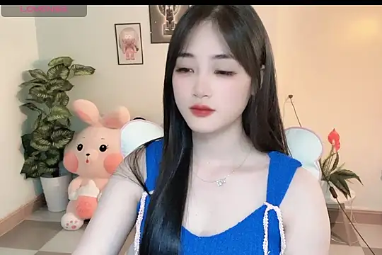 Snapshot of _Aimy_ chatting on 11-11-25, 05:13 Aimy online show from 11-11-25, 05:13