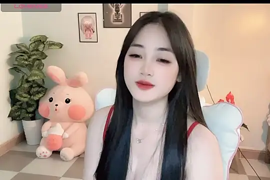 Snapshot of _Aimy_ chatting on 11-16-25, 05:12 Aimy online show from 11-16-25, 05:12