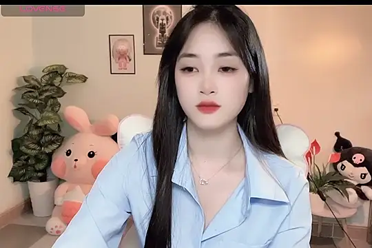 Snapshot of _Aimy_ chatting on 12-05-25, 06:23 Aimy online show from 12-05-25, 06:23