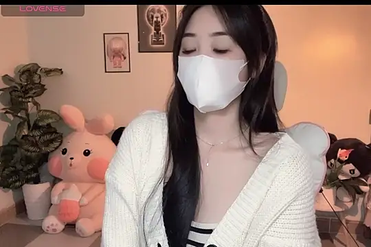 Snapshot of _Aimy_ chatting on 01-10-26, 06:03 Aimy online show from 01-10-26, 06:03