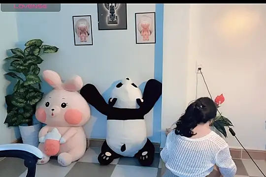 Snapshot of _Aimy_ chatting on 11-01-25, 05:36 Aimy online show from 11-01-25, 05:36