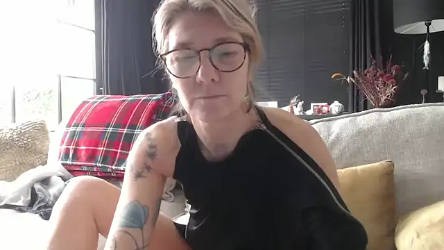 godinflower online show from 10-12-25, 07:54