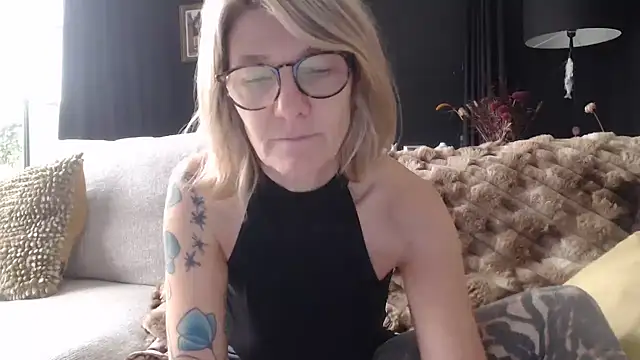 godinflower online show from 10-28-25, 09:19