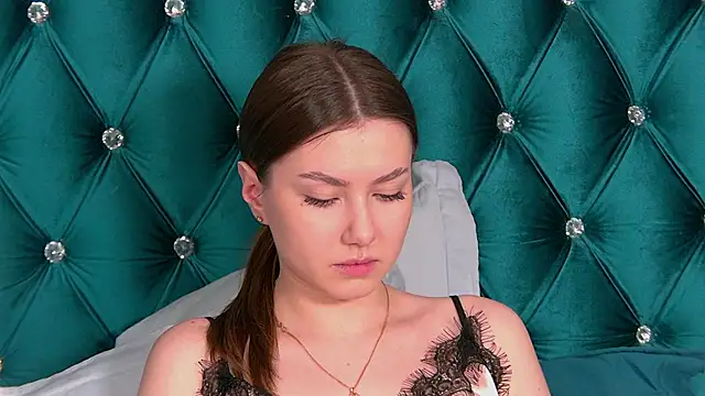 AliceMoreno online show from 02-10-25, 04:08
