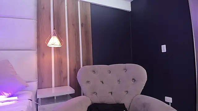 AmmyJones  online show from 07-10-26, 07:03