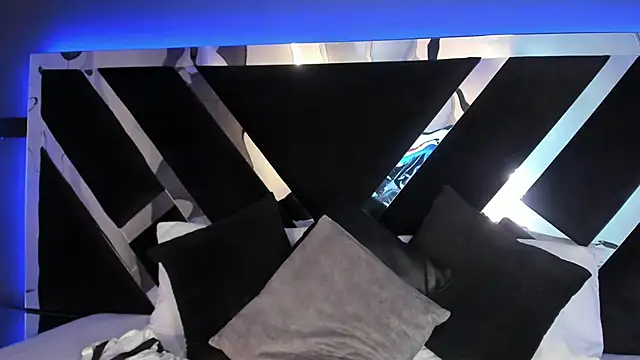 AmmyJones  online show from 12-17-25, 10:26