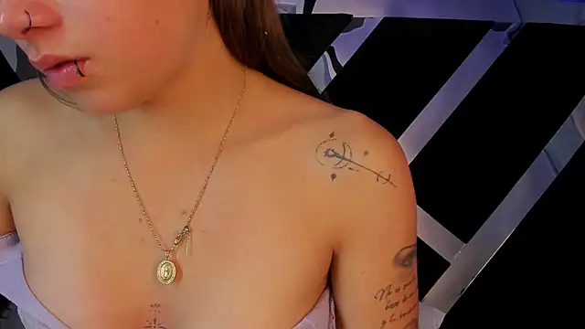 AmmyJones  online show from 11-06-25, 07:29