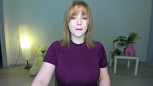 Snapshot of AidaPerry chatting on 09-10-25, 04:50 AidaPerry online show from 09-10-25, 04:50