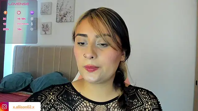 Snapshot of x_allison chatting on 02-06-25, 09:17 x allison online show from 02-06-25, 09:17