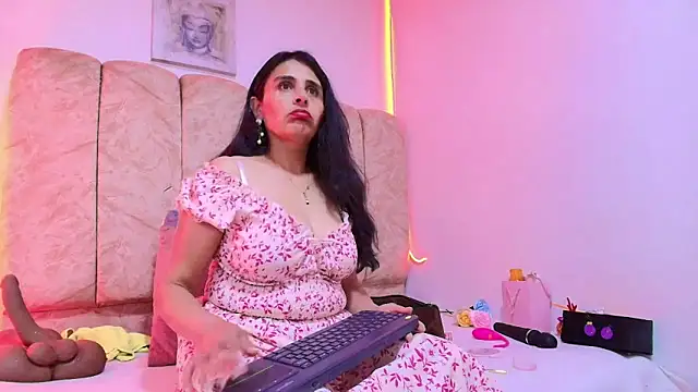  Marcela   online show from 04-15-26, 11:27