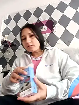 Snapshot of Juanamd1 chatting on 02-25-26, 12:27 Juanamd1 online show from 02-25-26, 12:27