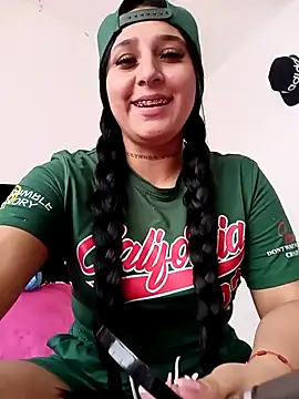 Snapshot of Juanamd1 chatting on 09-22-25, 12:11 Juanamd1 online show from 09-22-25, 12:11