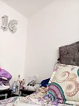 Snapshot of Juanamd1 chatting on 12-04-25, 12:59 Juanamd1 online show from 12-04-25, 12:59