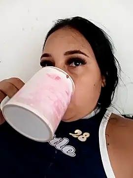 Snapshot of Juanamd1 chatting on 03-09-26, 01:03 Juanamd1 online show from 03-09-26, 01:03