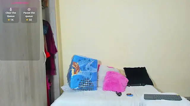 ValeryJohanson  online show from 04-04-26, 09:43