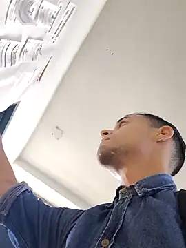 Snapshot of Jesus20222 chatting on 11-07-25, 09:30 Jesus20222 online show from 11-07-25, 09:30