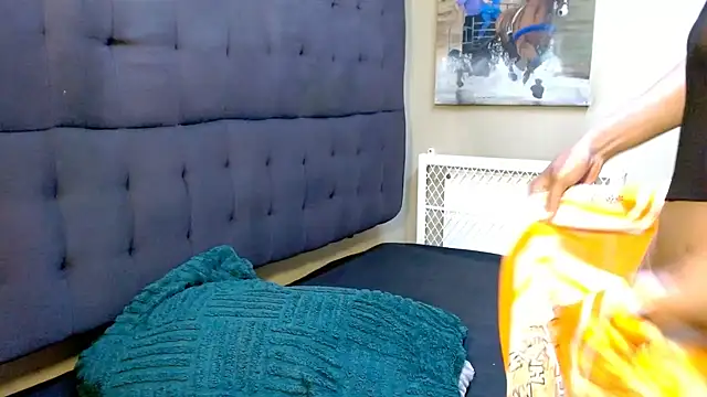 SpicyQueenxxxx online show from 12-05-25, 05:00