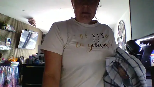 scrummymummy2 online show from 07-15-26, 08:43