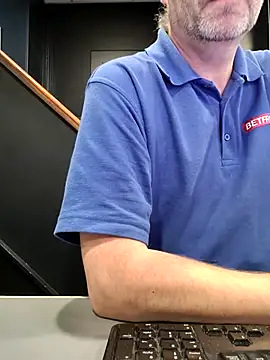 JulianJ50 online show from 12-05-25, 08:50