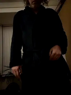 JulianJ50 online show from 09-10-25, 05:17