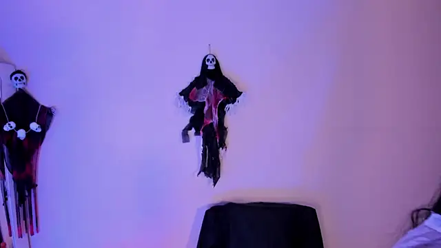 dakotaa   online show from 10-31-25, 08:27