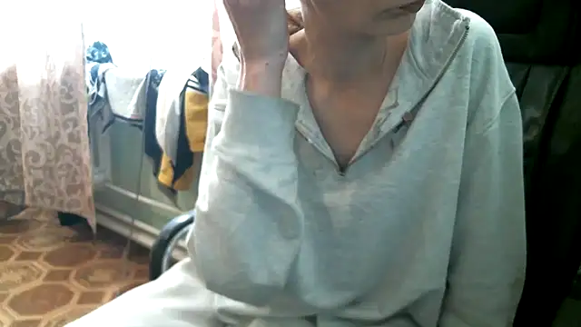 Snapshot of DennisXCaroll chatting on 04-27-26, 12:03 DennisXCaroll online show from 04-27-26, 12:03