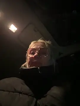 -Milfshake- online show from 02-09-26, 05:44