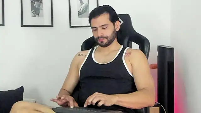Dereck vega online show from 07-05-26, 01:07