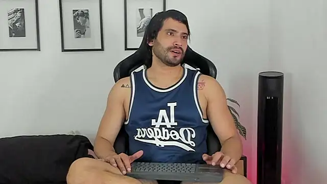 Dereck vega online show from 07-22-26, 10:45