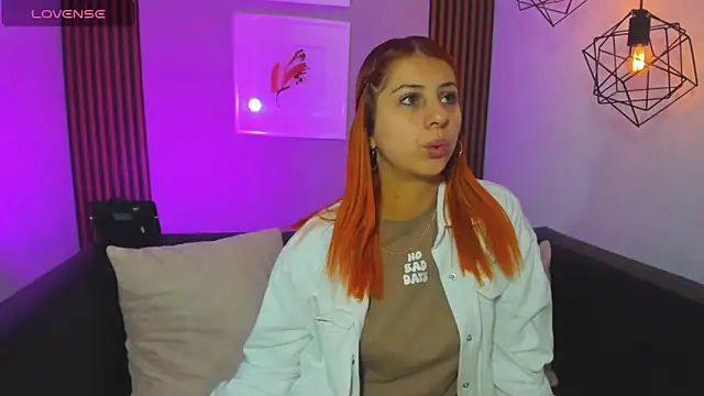 Nahiajhonson  online show from 03-09-26, 12:20