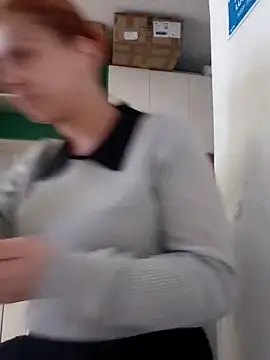 Nahiajhonson  online show from 04-08-26, 12:39