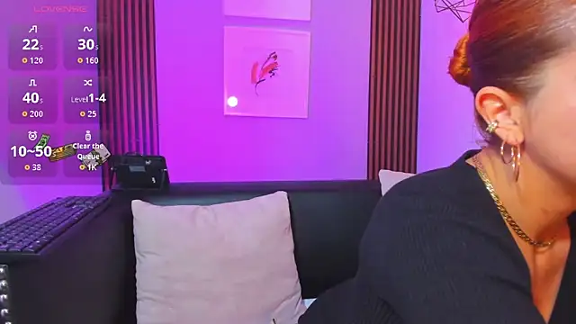 Nahiajhonson  online show from 03-14-26, 12:22