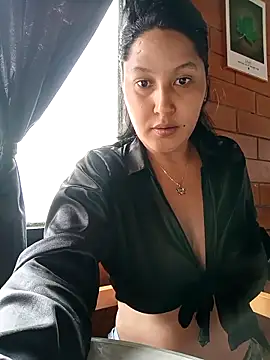 SamaraJay1 online show from 12-21-25, 05:14