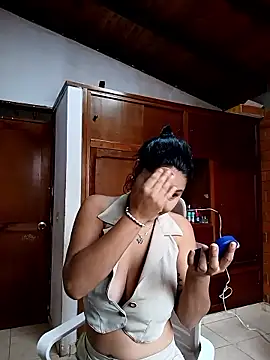 SamaraJay1 online show from 01-13-26, 02:21