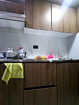 coral smitth online show from 10-16-25, 06:38