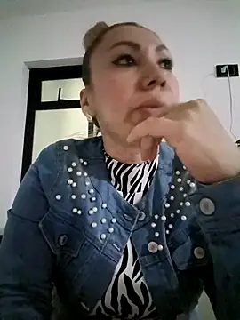 coral smitth online show from 10-30-25, 09:11