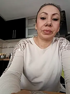 coral smitth online show from 10-04-25, 07:48