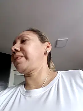 coral smitth online show from 09-20-25, 09:09