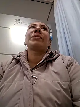 coral smitth online show from 11-08-25, 01:14