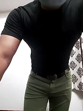 Guyinshortss online show from 06-18-26, 08:14